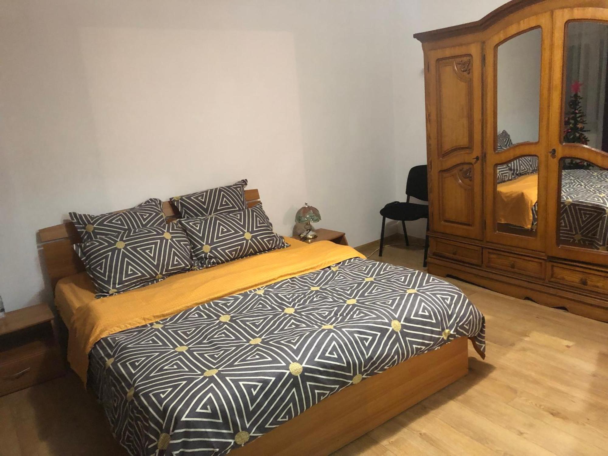 Studio In Craiova Buitenkant foto